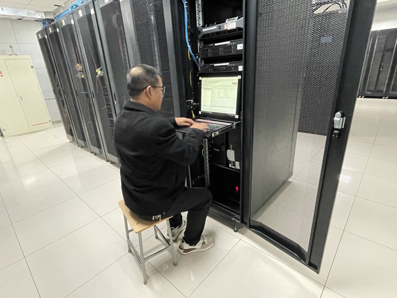 服务器托管:为企业提供稳固的信息化基石